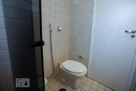 Apartamento para alugar com 70m², 2 quartos e 1 vaga Apartamento para alugar com 70m², 2 quartos e 1 vagaBanheiro da Suíte