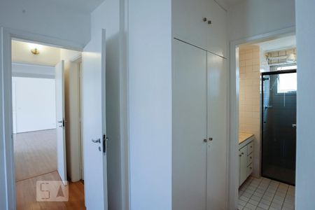 Apartamento para alugar com 70m², 2 quartos e 1 vaga Apartamento para alugar com 70m², 2 quartos e 1 vagaSuíte