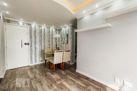 Sala de apartamento para alugar com 2 quartos, 46m² em Jardim Henriqueta, Taboão da Serra