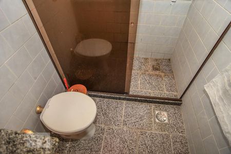 Casa à venda com 504m², 2 quartos e 2 vagas Casa à venda com 504m², 2 quartos e 2 vagasBanheiro