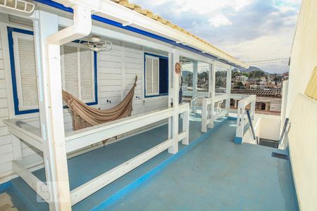 Casa à venda com 504m², 2 quartos e 2 vagas Casa à venda com 504m², 2 quartos e 2 vagasVaranda externa