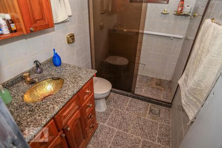 Casa à venda com 504m², 2 quartos e 2 vagas Casa à venda com 504m², 2 quartos e 2 vagasBanheiro