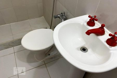 Apartamento à venda com 96m², 3 quartos e sem vaga Apartamento à venda com 96m², 3 quartos e sem vagaBanheiro 2