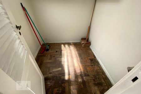 Apartamento à venda com 96m², 3 quartos e sem vaga Apartamento à venda com 96m², 3 quartos e sem vagaQuarto de Serviço
