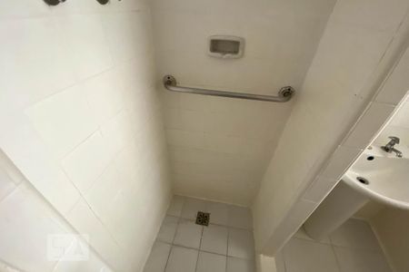 Apartamento à venda com 96m², 3 quartos e sem vaga Apartamento à venda com 96m², 3 quartos e sem vagaBanheiro