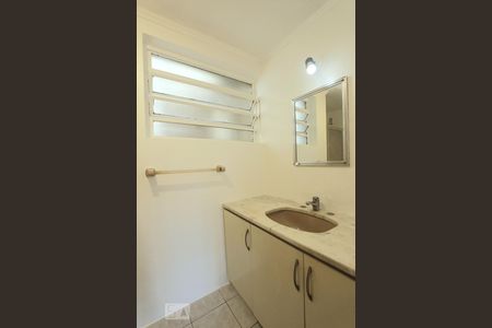 Apartamento à venda com 200m², 3 quartos e 1 vagaBANHEIRO SUITE 2