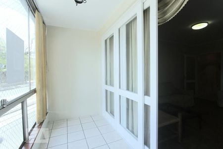 Apartamento à venda com 200m², 3 quartos e 1 vagaVARANDA