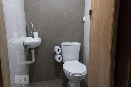 Casa à venda com 100m², 2 quartos e 1 vaga Casa à venda com 100m², 2 quartos e 1 vagaLavabo