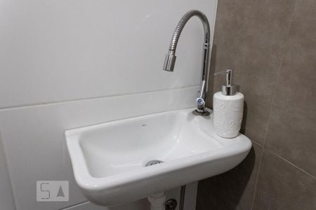 Casa à venda com 100m², 2 quartos e 1 vaga Casa à venda com 100m², 2 quartos e 1 vagaLavabo - Pia