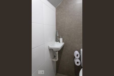 Casa à venda com 100m², 2 quartos e 1 vaga Casa à venda com 100m², 2 quartos e 1 vagaLavabo