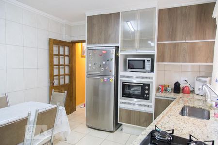 Casa à venda com 165m², 3 quartos e 2 vagasCozinha