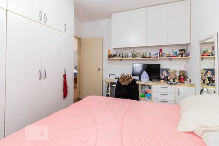 Casa à venda com 287m², 4 quartos e 6 vagas Casa à venda com 287m², 4 quartos e 6 vagasQuarto 3