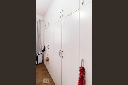 Casa à venda com 287m², 4 quartos e 6 vagas Casa à venda com 287m², 4 quartos e 6 vagasQuarto 3 - Armários