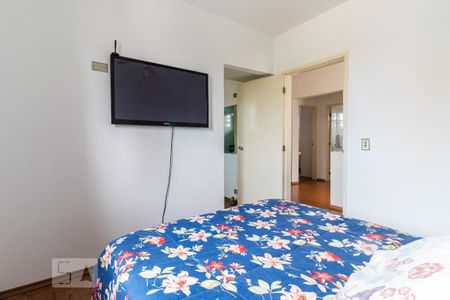 Casa à venda com 287m², 4 quartos e 6 vagas Casa à venda com 287m², 4 quartos e 6 vagasQuarto 4 - Suíte