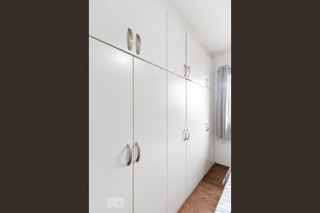 Casa à venda com 287m², 4 quartos e 6 vagas Casa à venda com 287m², 4 quartos e 6 vagasQuarto 2 - Armários