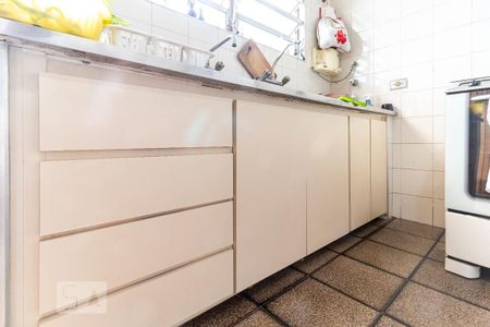 Casa à venda com 287m², 4 quartos e 6 vagas Casa à venda com 287m², 4 quartos e 6 vagasCozinha - Armários