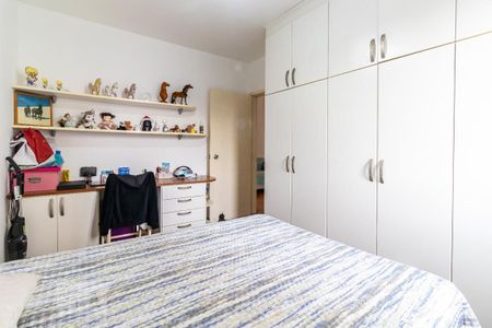 Casa à venda com 287m², 4 quartos e 6 vagas Casa à venda com 287m², 4 quartos e 6 vagasQuarto 2