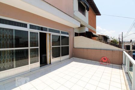 Varanda de casa para alugar com 3 quartos, 320m² em Jardim Santa Mena, Guarulhos