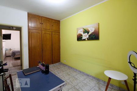 Casa para alugar com 320m², 3 quartos e 4 vagas Casa para alugar com 320m², 3 quartos e 4 vagasQuarto 2