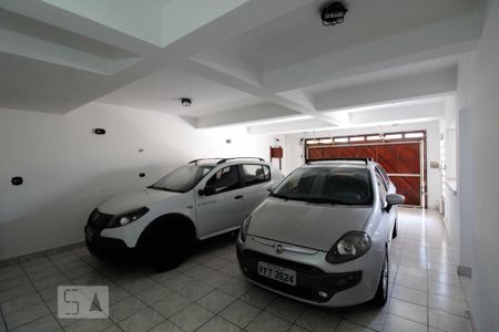 Casa para alugar com 320m², 3 quartos e 4 vagas Casa para alugar com 320m², 3 quartos e 4 vagasGaragem