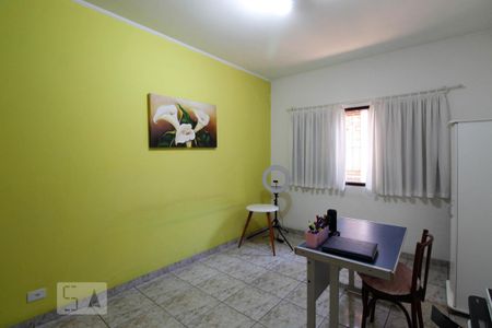 Casa para alugar com 320m², 3 quartos e 4 vagas Casa para alugar com 320m², 3 quartos e 4 vagasQuarto 2
