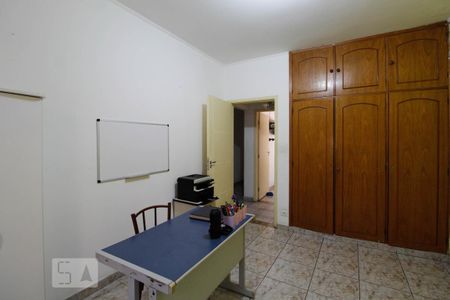 Casa para alugar com 320m², 3 quartos e 4 vagas Casa para alugar com 320m², 3 quartos e 4 vagasQuarto 2