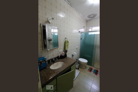 Casa para alugar com 320m², 3 quartos e 4 vagas Casa para alugar com 320m², 3 quartos e 4 vagasBanheiro da Suíte