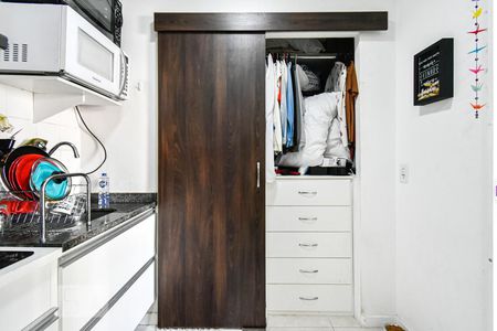 Sala e Cozinha de apartamento para alugar com 1 quarto, 37m² em República, São Paulo