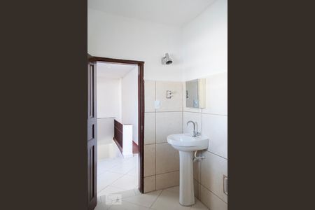 Casa à venda com 70m², 1 quarto e 1 vaga Casa à venda com 70m², 1 quarto e 1 vagaBANHEIRO