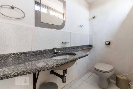 Casa à venda com 200m², 3 quartos e 1 vagaBanheiro de Serviço