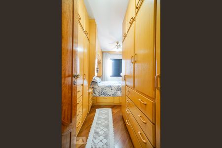 Closet da suíte 01 de apartamento à venda com 3 quartos, 70m² em Vila Esperança, São Paulo