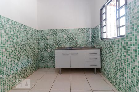 Casa para alugar com 80m², 2 quartos e 2 vagasCozinha