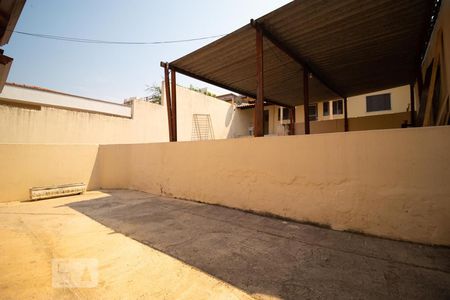 Casa para alugar com 80m², 2 quartos e 2 vagasQuintal