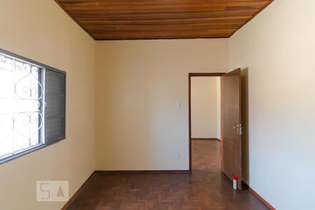 Casa para alugar com 80m², 2 quartos e 2 vagasQuarto 01