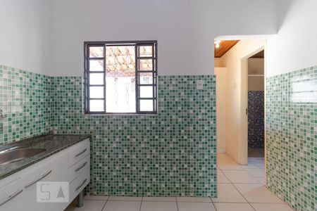 Casa para alugar com 80m², 2 quartos e 2 vagasCozinha