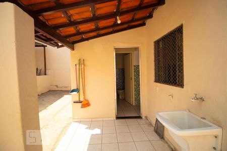 Casa para alugar com 80m², 2 quartos e 2 vagasÁrea de Serviço