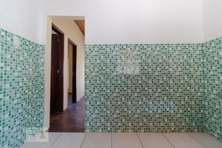Casa para alugar com 80m², 2 quartos e 2 vagasCozinha