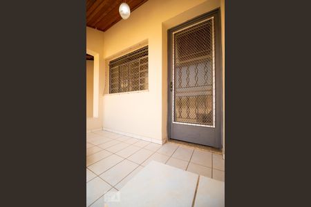 Casa para alugar com 80m², 2 quartos e 2 vagasVaranda