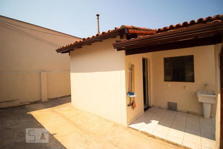 Casa para alugar com 80m², 2 quartos e 2 vagasQuintal