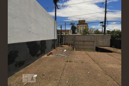 Casa à venda com 170m², 3 quartos e 5 vagas Casa à venda com 170m², 3 quartos e 5 vagasGaragem