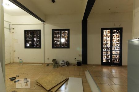 Casa à venda com 170m², 3 quartos e 5 vagas Casa à venda com 170m², 3 quartos e 5 vagasQuarto 2