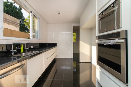 Casa à venda com 750m², 4 quartos e 15 vagasCozinha