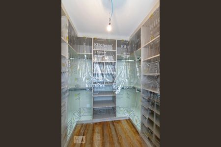 Casa à venda com 750m², 4 quartos e 15 vagasCloset da suíte 2