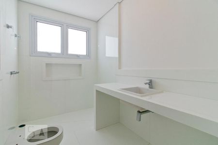 Casa à venda com 750m², 4 quartos e 15 vagasBanheiro da Suíte 1