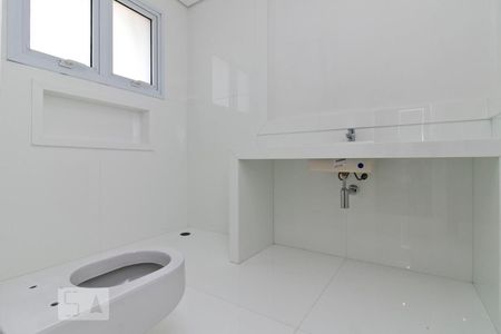 Casa à venda com 750m², 4 quartos e 15 vagasBanheiro da Suíte 4