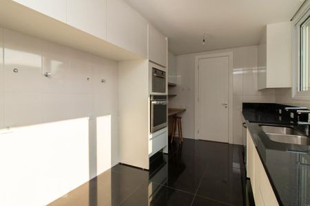 Casa à venda com 750m², 4 quartos e 15 vagasCozinha