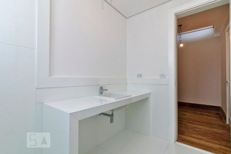 Casa à venda com 750m², 4 quartos e 15 vagasBanheiro da Suíte 1