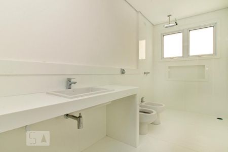 Casa à venda com 750m², 4 quartos e 15 vagasBanheiro da Suíte 3