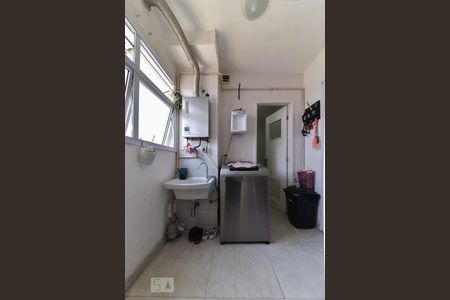 Apartamento à venda com 104m², 3 quartos e 2 vagasLavanderia