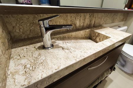 Apartamento para alugar com 70m², 2 quartos e 2 vagas Apartamento para alugar com 70m², 2 quartos e 2 vagasBanheiro 2